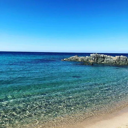 Nyaraló Cara Catherine Geremèas