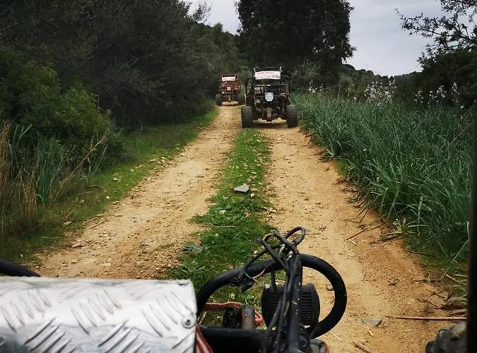 Tatil Evi Cara Catherine Geremèas